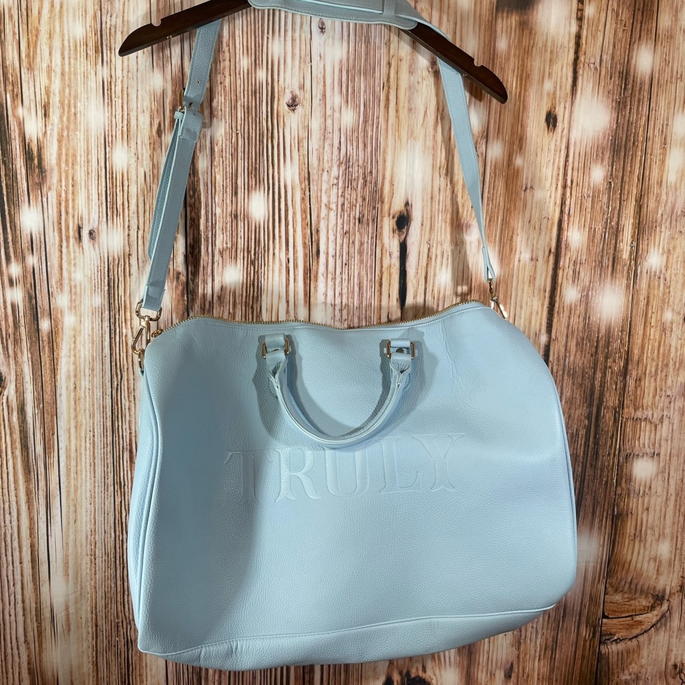 Truly Duffel Bag Vegan Leather Baby Blue Double Top Zipper no luggage tag